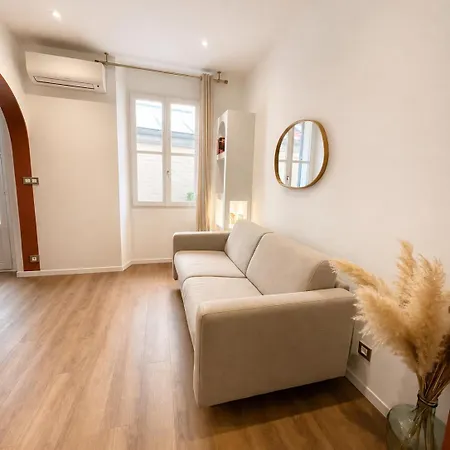 Appartement Suquet Prestige, T2, 4p, Ac, Proche Port Et Palais Cannes